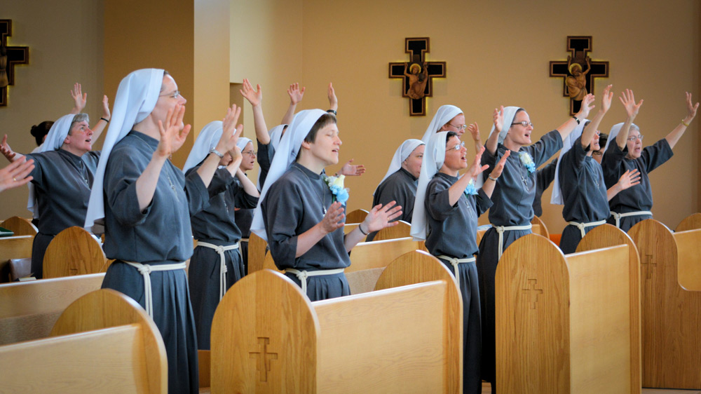 Sisters Praising the Lord